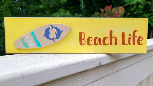 Beach Life Shelf Décor with Surfboard