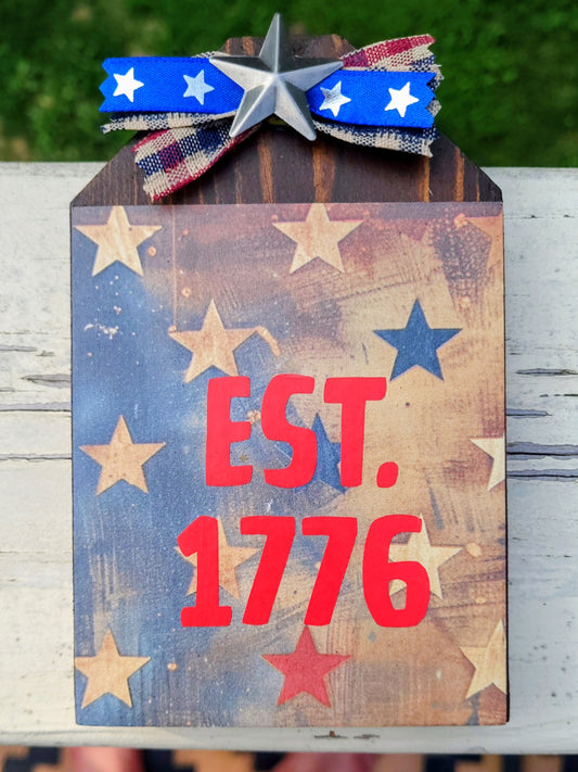 Sesquicentennial Est. 1776 Shelf Décor