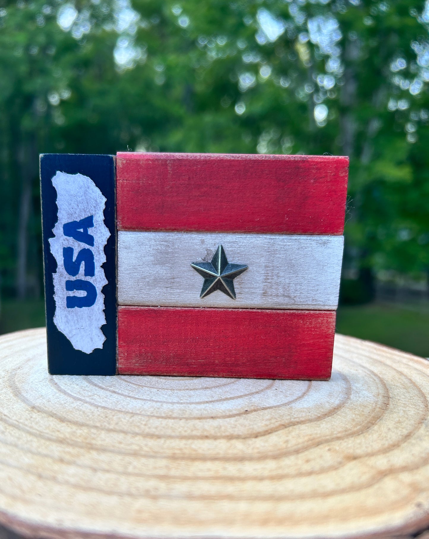 Rustic Crafts/ “USA Star Flag" Shelf Décor