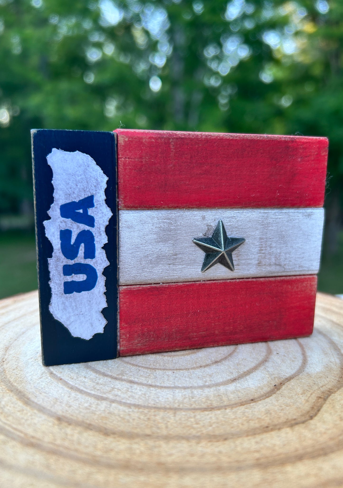 Rustic Crafts/ “USA Star Flag" Shelf Décor
