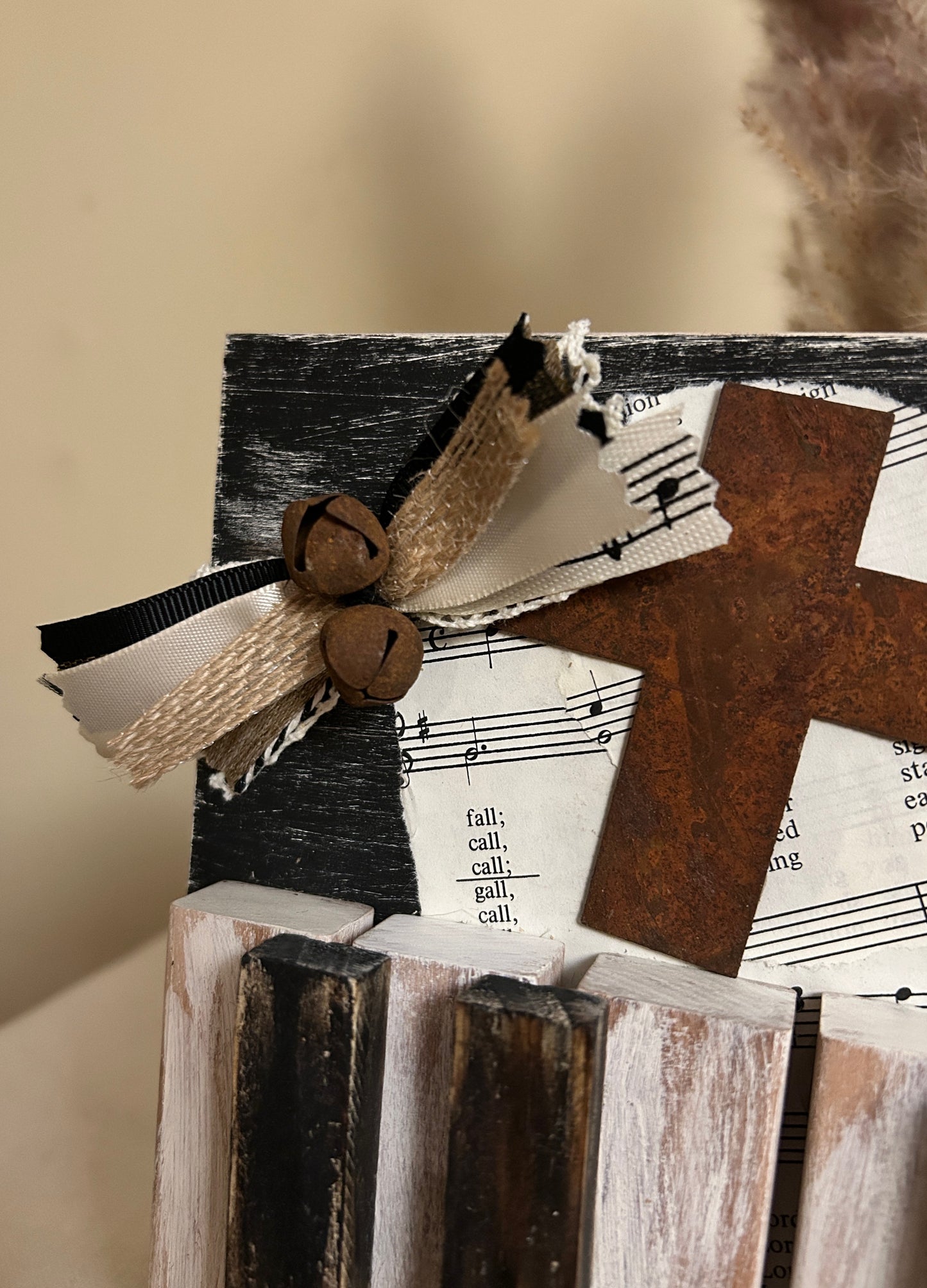 Rustic Crafts/ “Praise Piano” Shelf Décor - Black