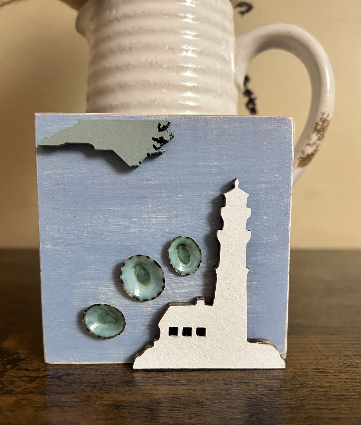 Rustic Crafts/NC Lighthouse with Shells Shelf Décor