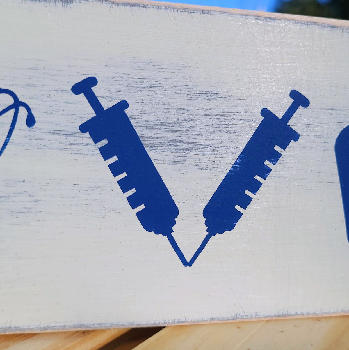 Nurse "Love" Shelf Decor